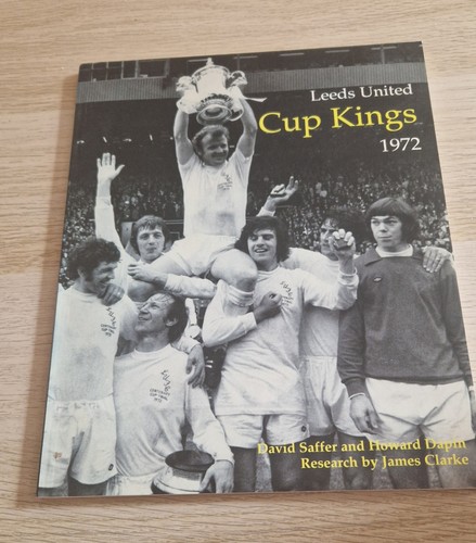Leeds united cup king 1972 - cup,