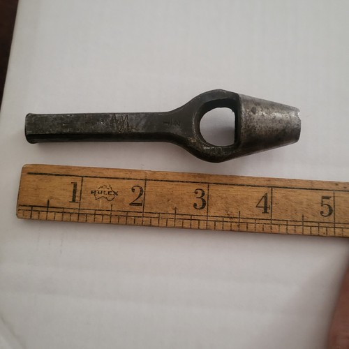 Vintage priory hollow - ,