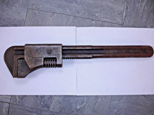 Large Vintage 1944 /| (EX-MOD ISSUED) "Snail Brand" 18" inch Adjustable Wrench.
