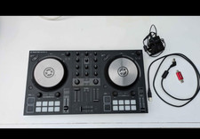 Traktor Kontrol S2 DJ Controller