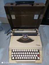 Imperial 2002 Portable Typewriter. For Parts Or Not Working.