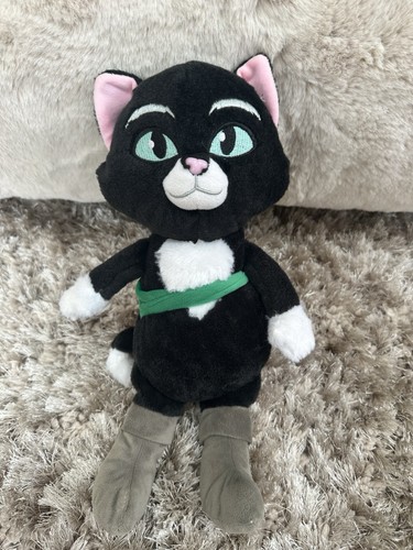 Puss boots the last - in,