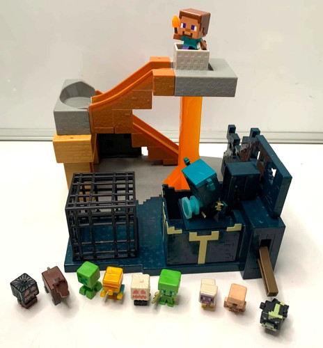Mattel minecraft mini mode - minecraft,