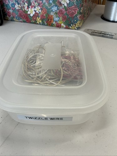 Selection twizzle wire - of,
