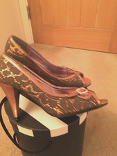 LADIES GOLD with GREEN LACE