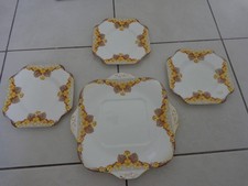 Caversham Sandwich Plates Set Bone China 4 Piece Vintage Cakes Desserts Primrose