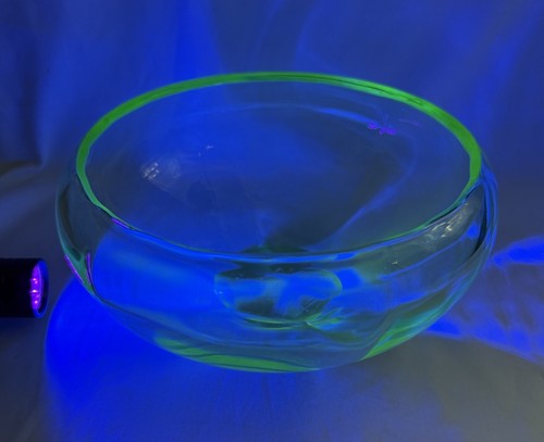 Art deco uranium glass bowl - deco,