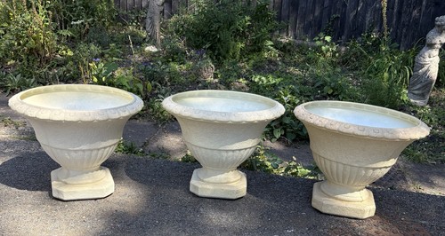 Stone effect plastic garden - 3,