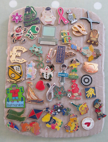 Job lot vintage - enamel, pin