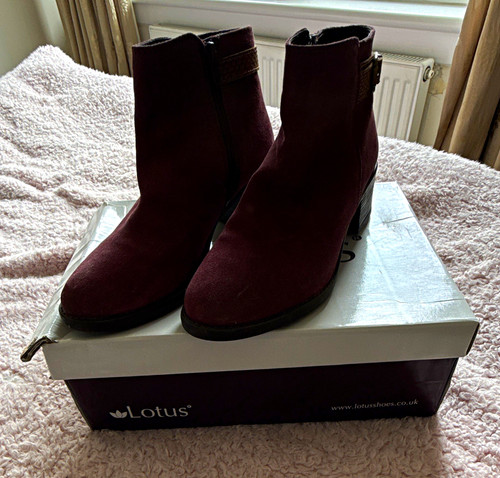 Lotus alder burgundy suede - lotus,