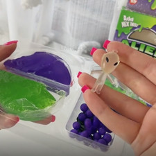 ALIEN PUTTY GLOW IN THE DARK