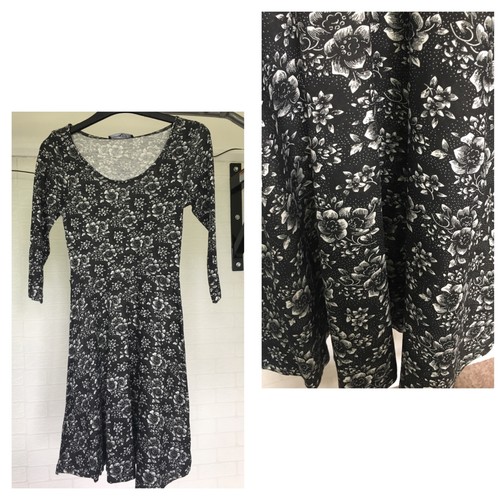 Black floral print skater - black,