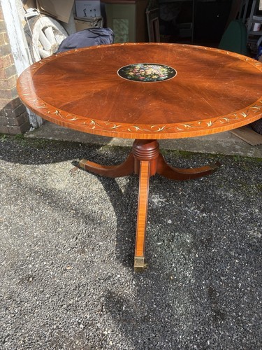 Round table antique - round,