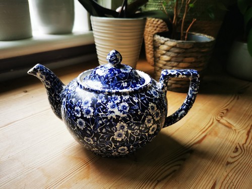 Burleigh calico blue tea large - burleigh,
