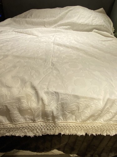 Heavy damask style - heavy,