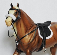 Black leather saddle bridle