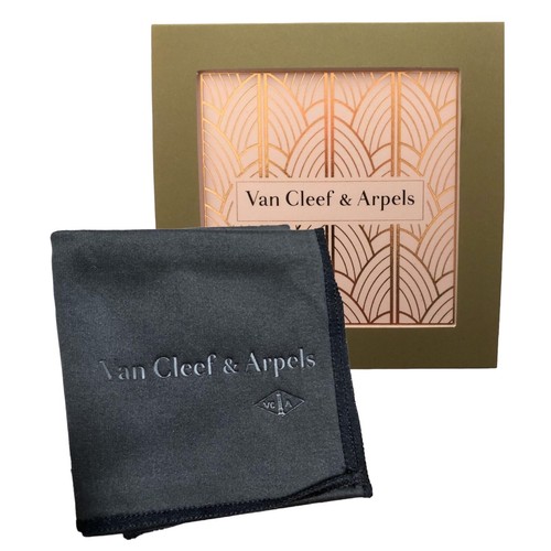 Van cleef arpels - cleef, cleaning