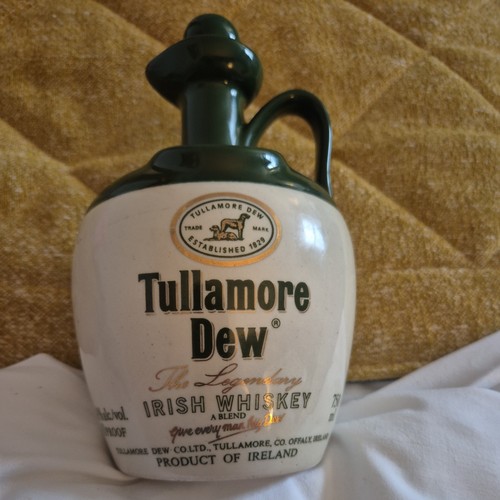 Tullamore dew irish whiskey - dew,