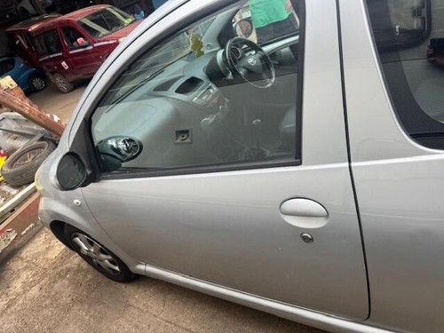 Toyota aygo 3dr - toyota, silver