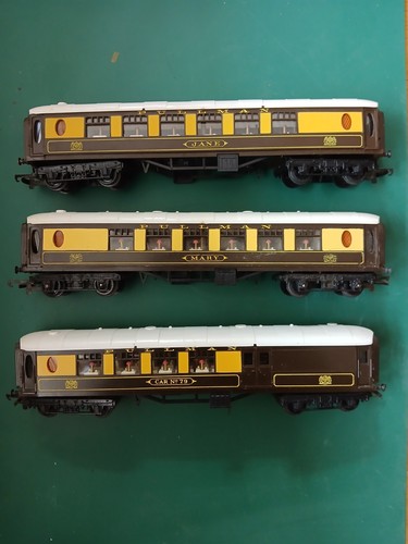 Triang pullman coaches - pullman,