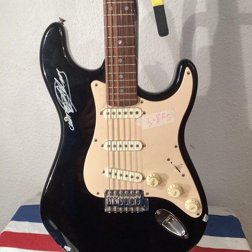 Squire fender guitar - fender, guitar.