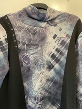 Casamia woman floral jumper top size large