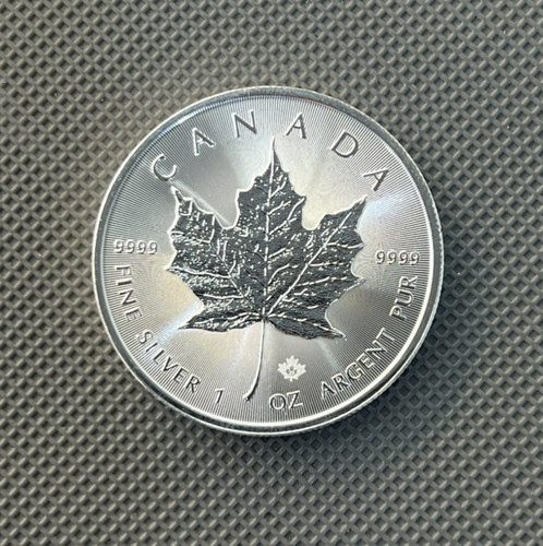 2022 canadian maple leaf - canadian,