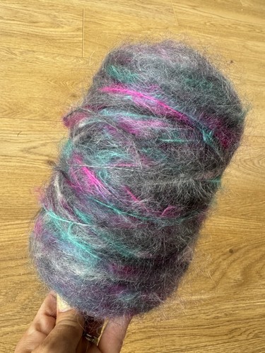Caress luxury mohair 13 - 78%, mohair/13%