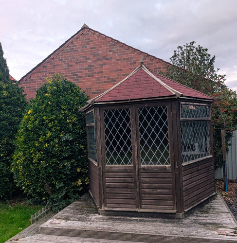 Hexagonal summer house - summer,