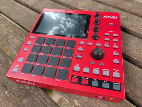 Akai mpc one plus - mpc, +