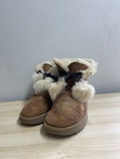 Ugg Gita Women's Pom Pom Tan Suede Water Resistant Boots Size 5.5 (S310)