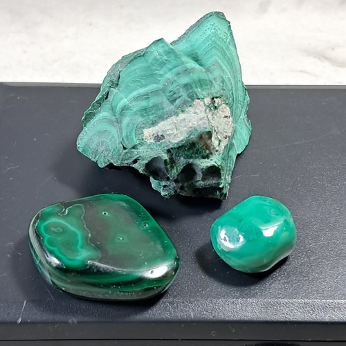 Malachite gemstone specimen - malachite,