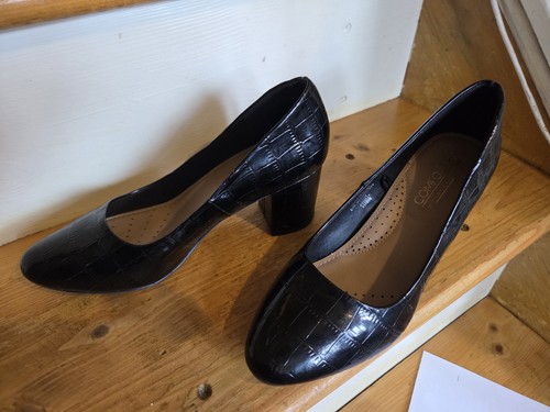 Black crocodile print - black,