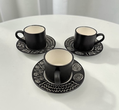 Coffee cups scraffito by - 3,