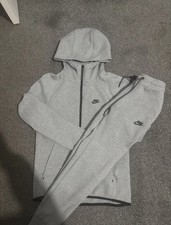 Men’s Grey Nike Tech Fleece