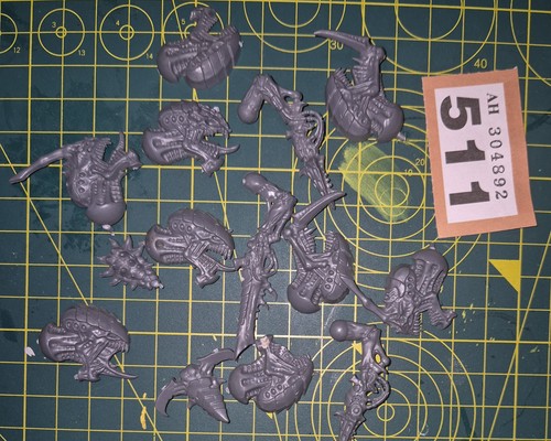 Warhammer 40k tyranid spare - warhammer,
