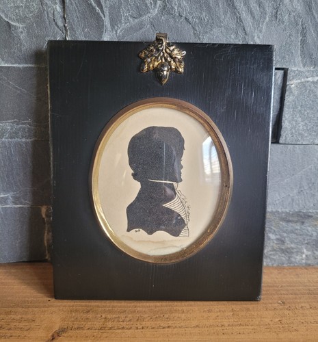 Lovely small vintage antique - lovely,