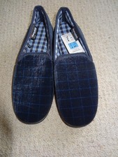 Marks & spencer men`s Brand new Navy blue Thinsulate slippers size UK 8