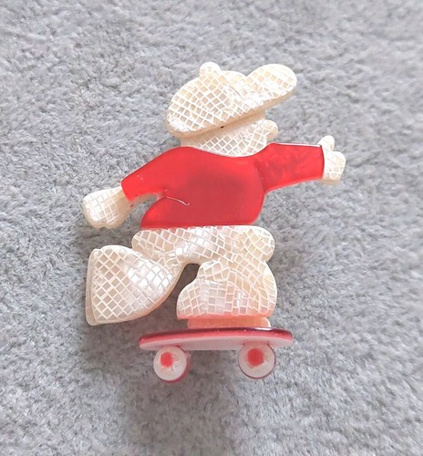 Lea stein genuine brooch - lea,