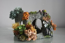 Aquarium Detailed Cube Coral Habitat Garden & Plants 15 x 14 x 11 cms  Fish sea