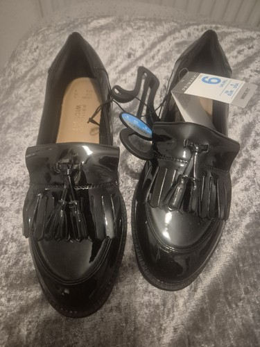 Patent leather court - leather,