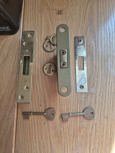 Merchant hardware 5 lever - hardware,