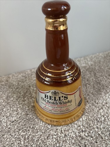 Bells vintage blended scotch - bells,