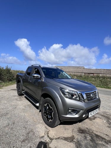Nissan navara tekna plate - nissan, 70