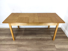DINING TABLE Light Oak