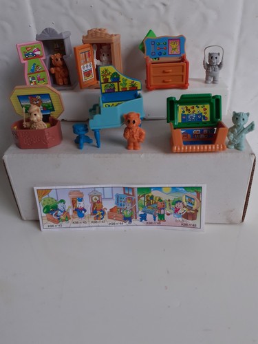 Kinder surprise toys cats - surprise, toys.