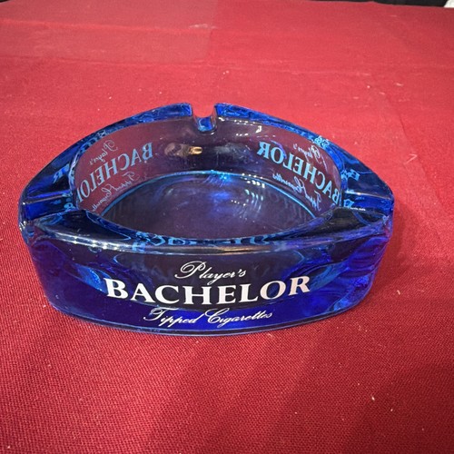 Player bachelor tipped - player's,