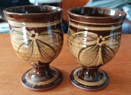 Pair skegness pottery - of,