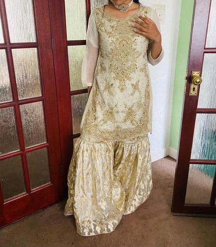 Asian pakistani indian - asian,