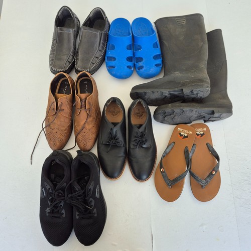 Shoe bundle size - 8.5, flats